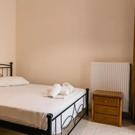 Artemis Apartment *