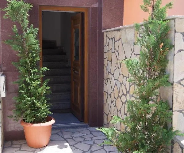 Artemis Appartement *